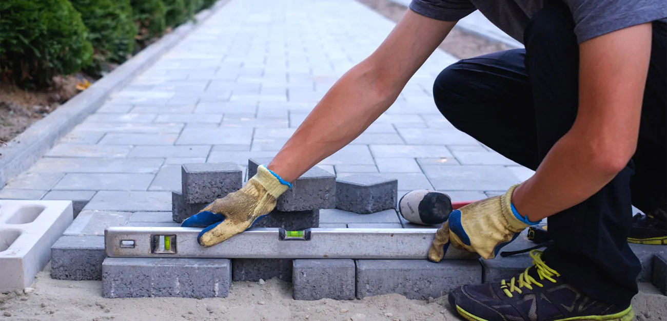 ukladanie-kostki-brukowej-1