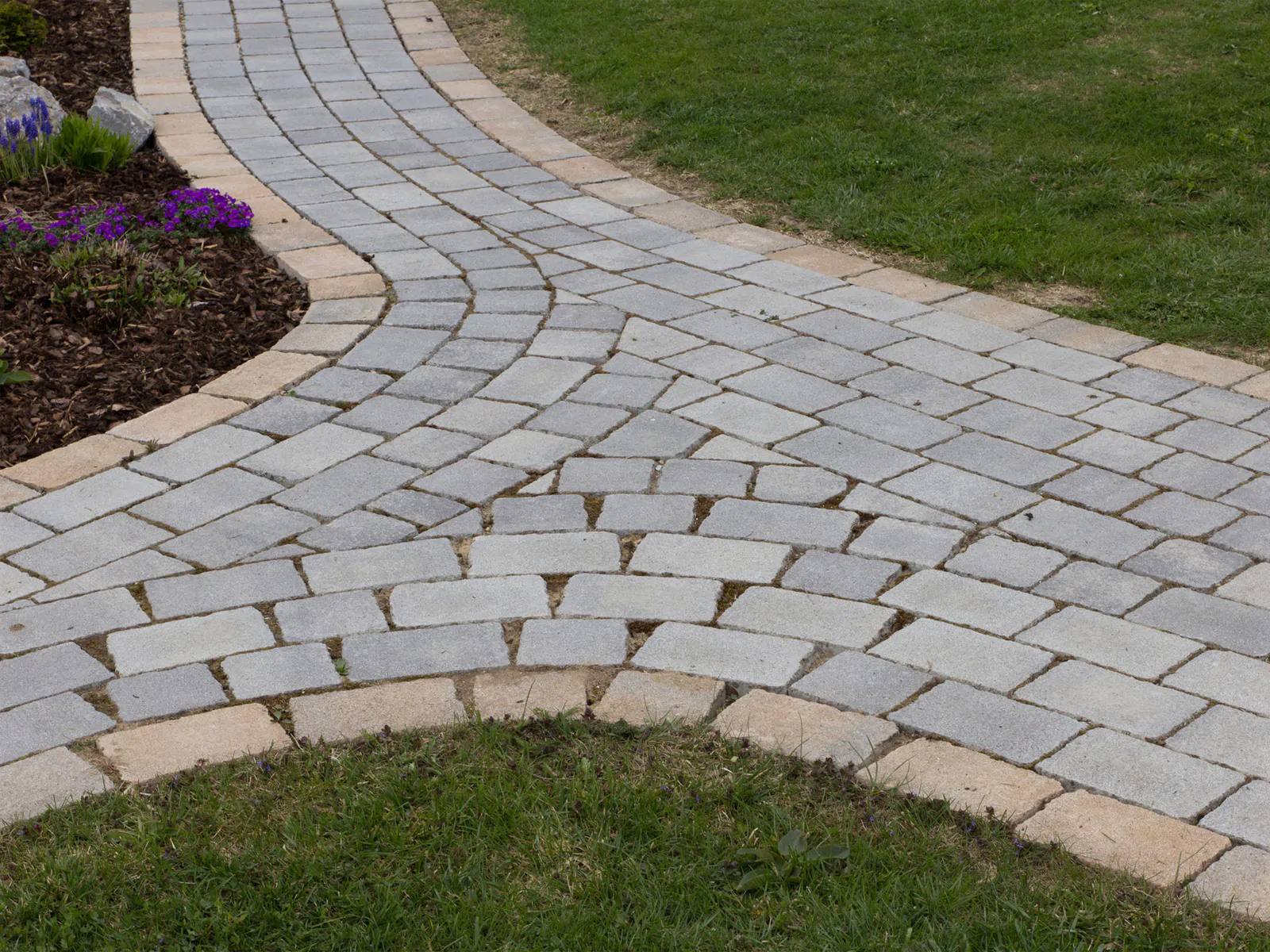 ukladanie-kostki-brukowej-3